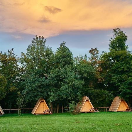 Glamping Village - Speleo Camp لوغانتيس المظهر الخارجي الصورة